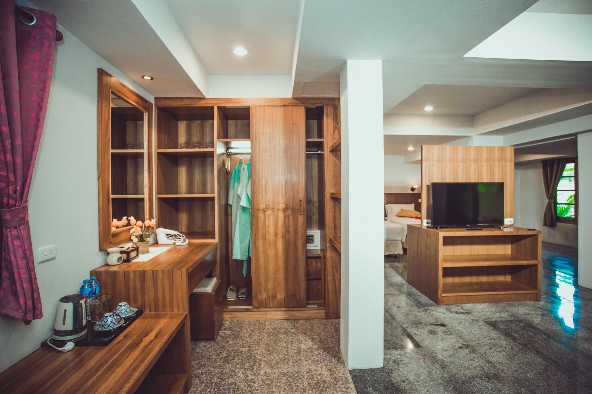Resort Sasitara Thai