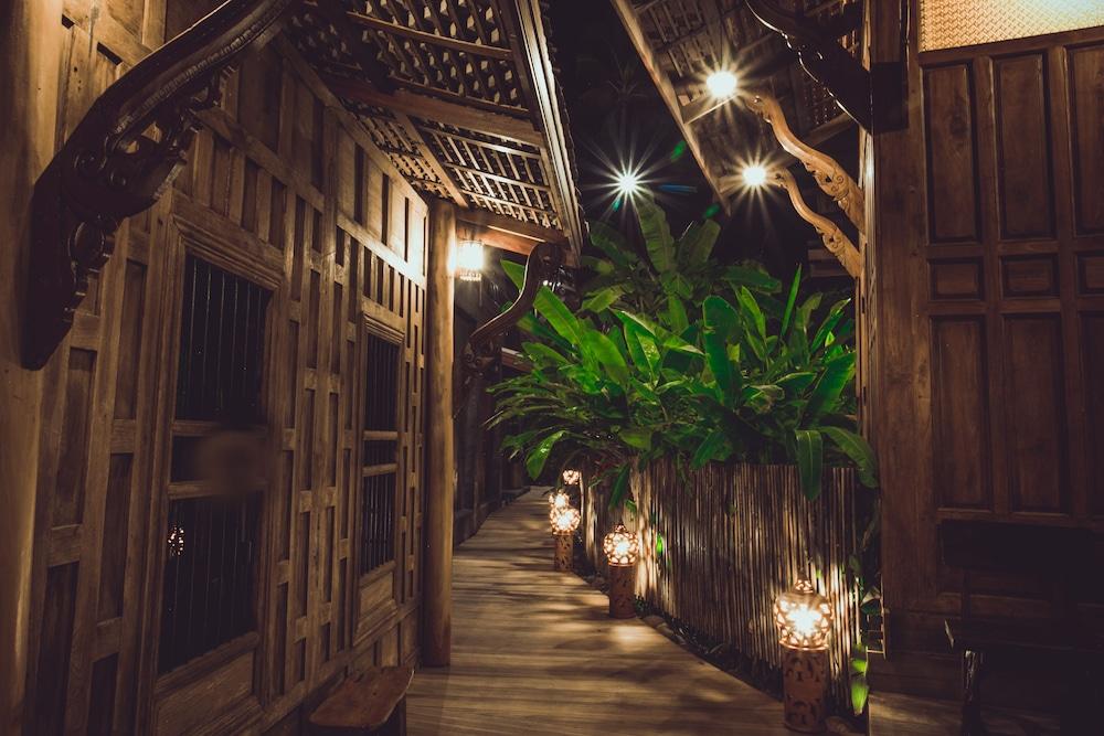 Resort Sasitara Thai